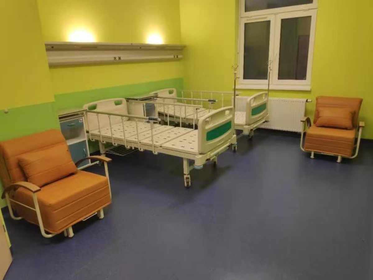 Europe healthcare project: Hospital beds and bedside cabinet