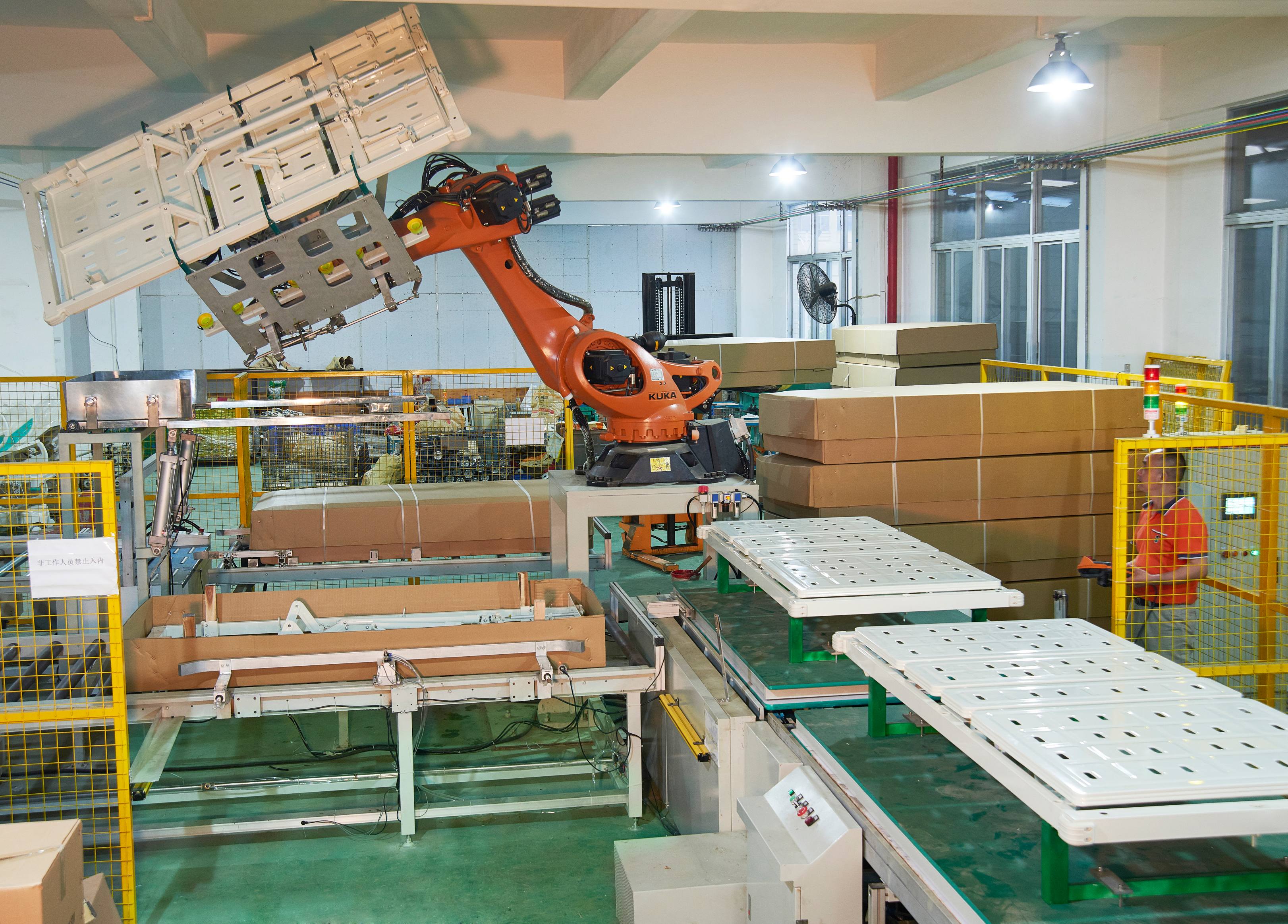Equipo de embalaje automatizado en la fábrica de AOLIKE