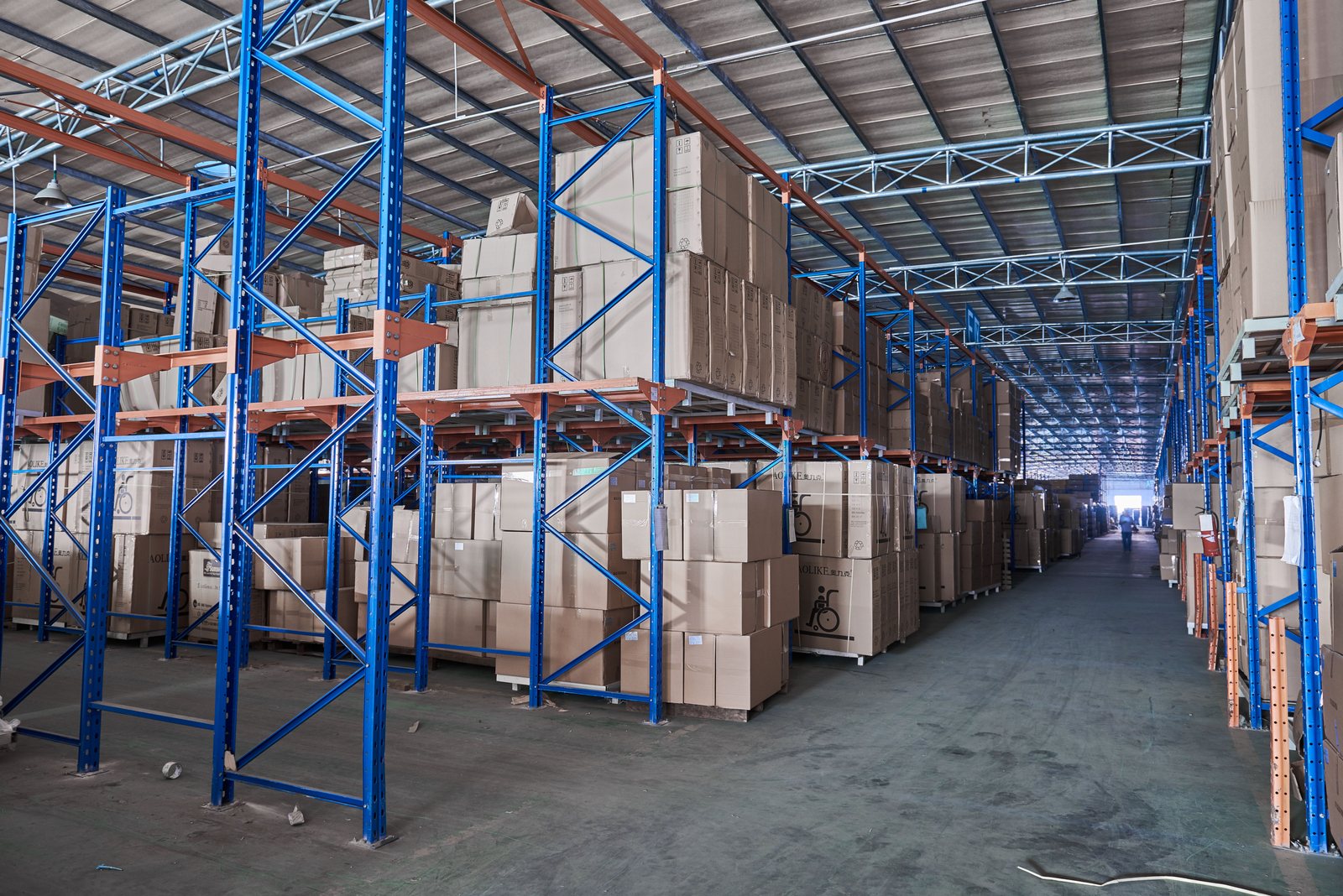 Almacenamiento de productos terminados y preparacion de pedidos de exportacion